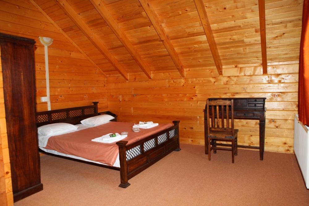 Pasithea Mountain Chalet Φενεός Δωμάτιο φωτογραφία